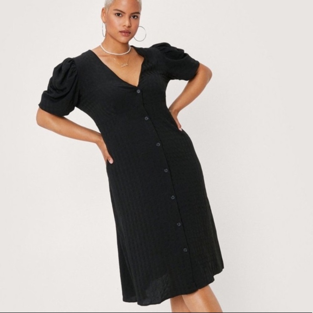 NWT Plus V Neck Button Down Midi Dress